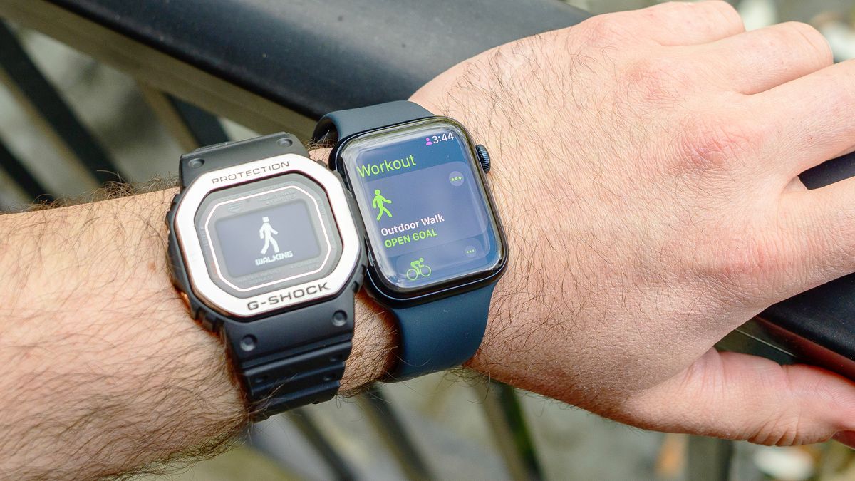 I walked 5,300 steps with Apple Watch SE vs G-Shock Move — this one won