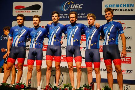 Great Britain on the men's team pursuit podium.