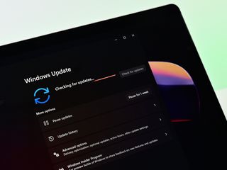 Windows 11 Update Checkforupdate Dark