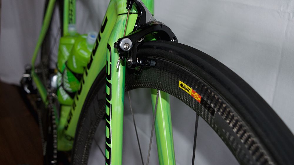 Mavic Cosmic Ultimate wheels on the custom Cannondale