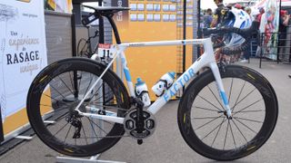 Romain Bardet's custom painted Factor O2 for the Tour de France