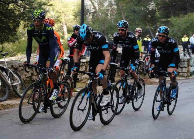 Bradley Wiggins (Sky) took it easy in the final climb. Here he is accompanied by teammates Zandio and Boasson Hagen.