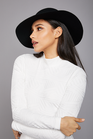 Élysées Wide Brim Hat in Black