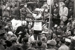 Tom Simpson, world champion. Photo: Cycling Weekly Archive