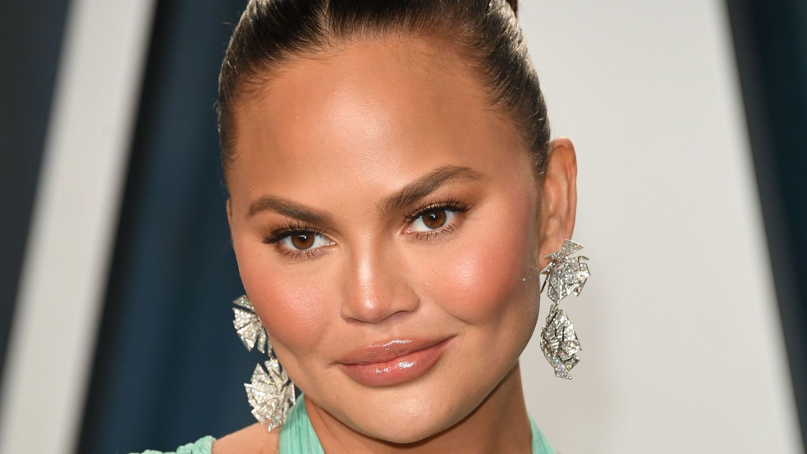 Chrissy Teigen Says Nothing Else Compares To This Cozy Barefoot Dreams