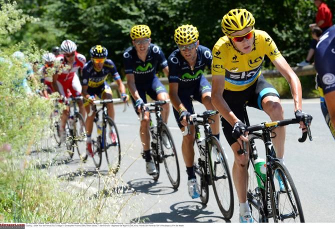 Chris Froome in yellow on stage 9