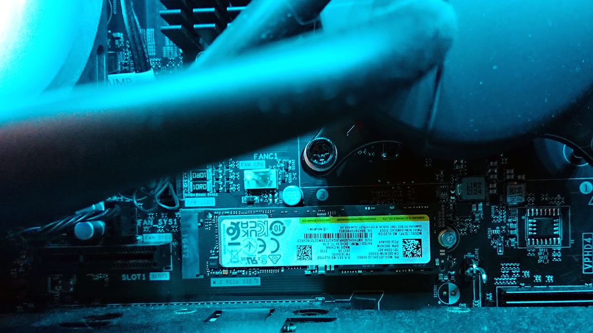 Alienware Aurora R14 Ryzen Edition