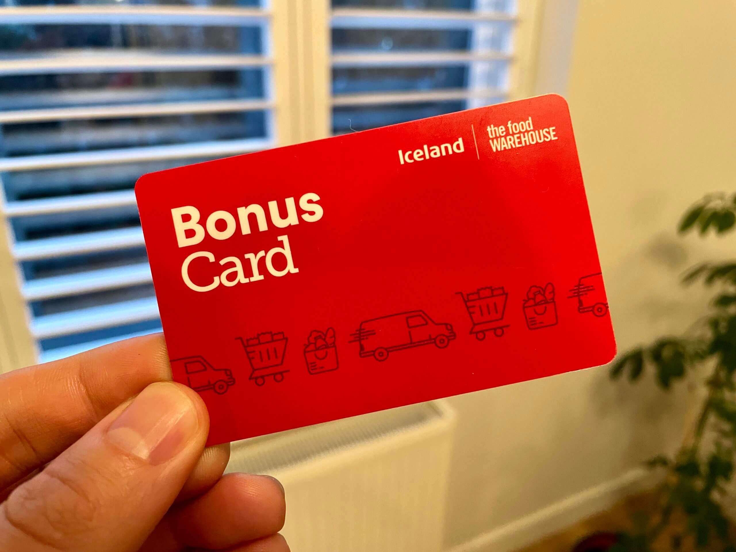 an image of the red iceland bonus card