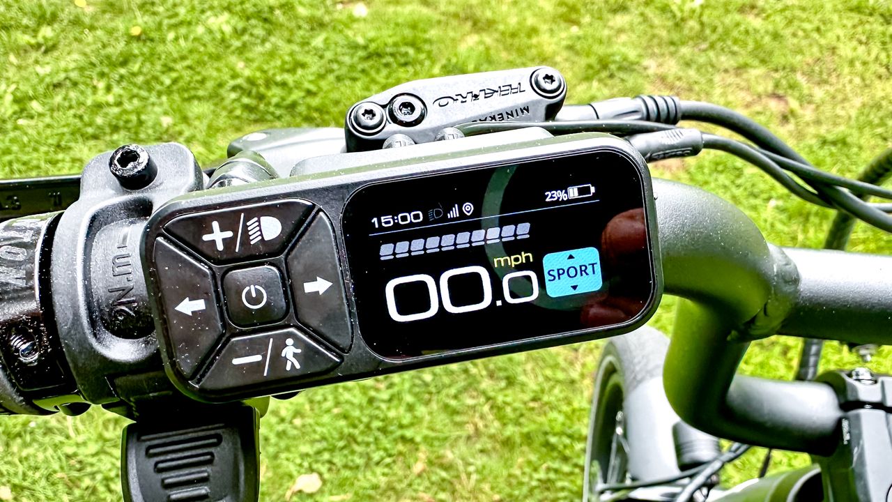 Aventon Abound LR display