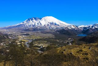 Mount St. Helens, located in southern Washington, is experiencing some low-magnitude tremblers.