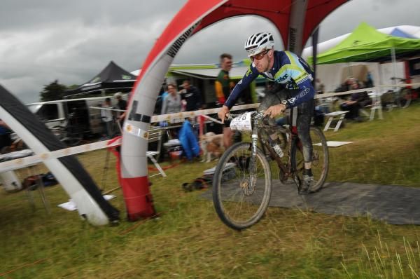 Stijn Tachelet (Bronto-Chaos) sprints home to take the final special stage win in the men's duo category
