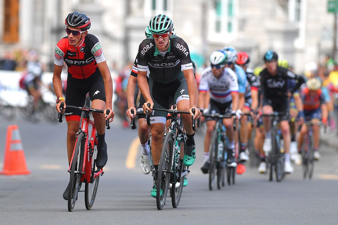 Manuel Senni (BMC) leads the chase