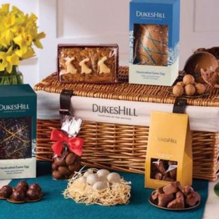The Easter Hamper available to buy from DukesHill