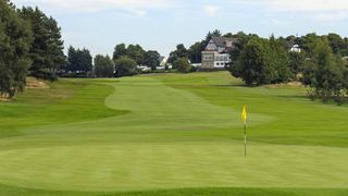 Hallamshire Golf Club - Hole 1