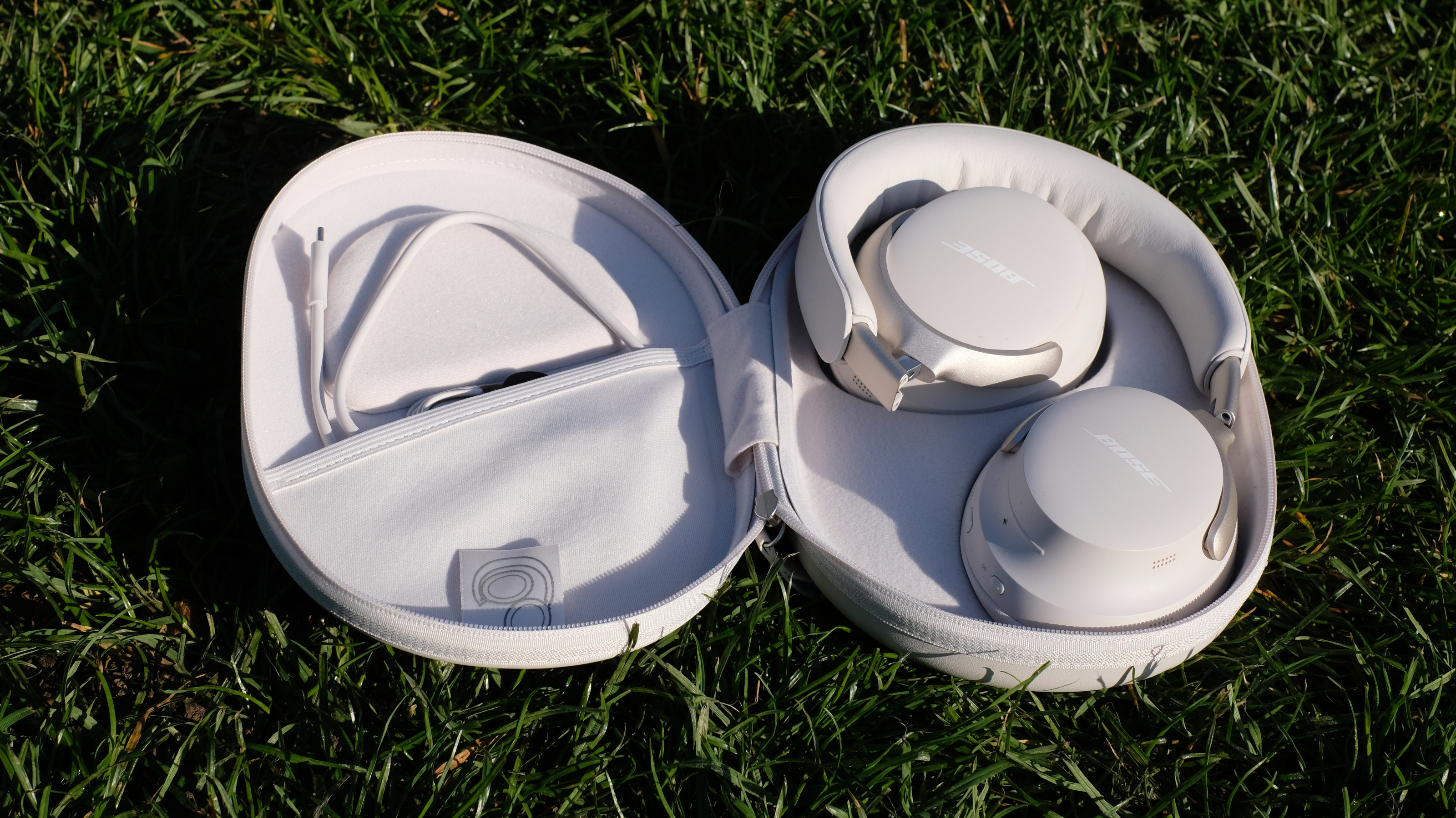 Photograph of Bose QuietComfort Ultra Headphones in white