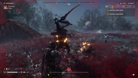 Helldivers 2 Illuminate Wretch attacking player with arm claw
