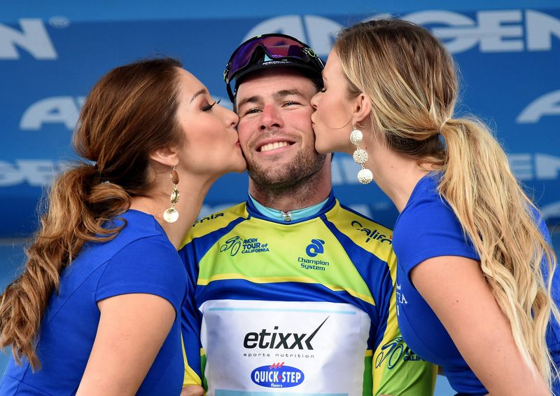 Mark Cavendish (Etixx-Quick Step) keeps his green jersey lead