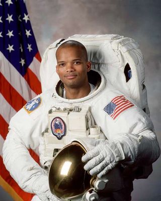 Astronaut Biography: Robert L. Curbeam, Jr.