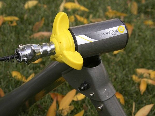 The new mounting system is easy to use and held tight for us but Saris has recalled early production models in favor of a newer one that includes a supplemental locking pin to prevent the knob from backing off.