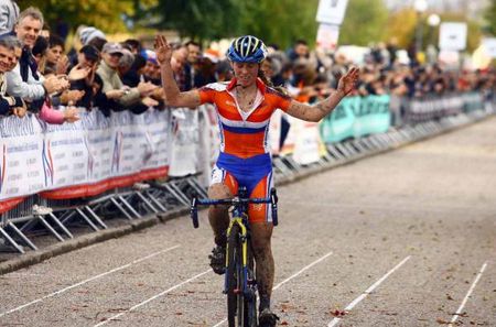 Daphny Van Den Brand (Netherlands) wins the European championships in Lucca.