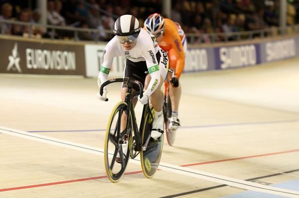 Kaarle McCulloch (Australia) wins through to the 1/4 finals after she beat Willy Kanis (Netherlands) in the 1/8 heat