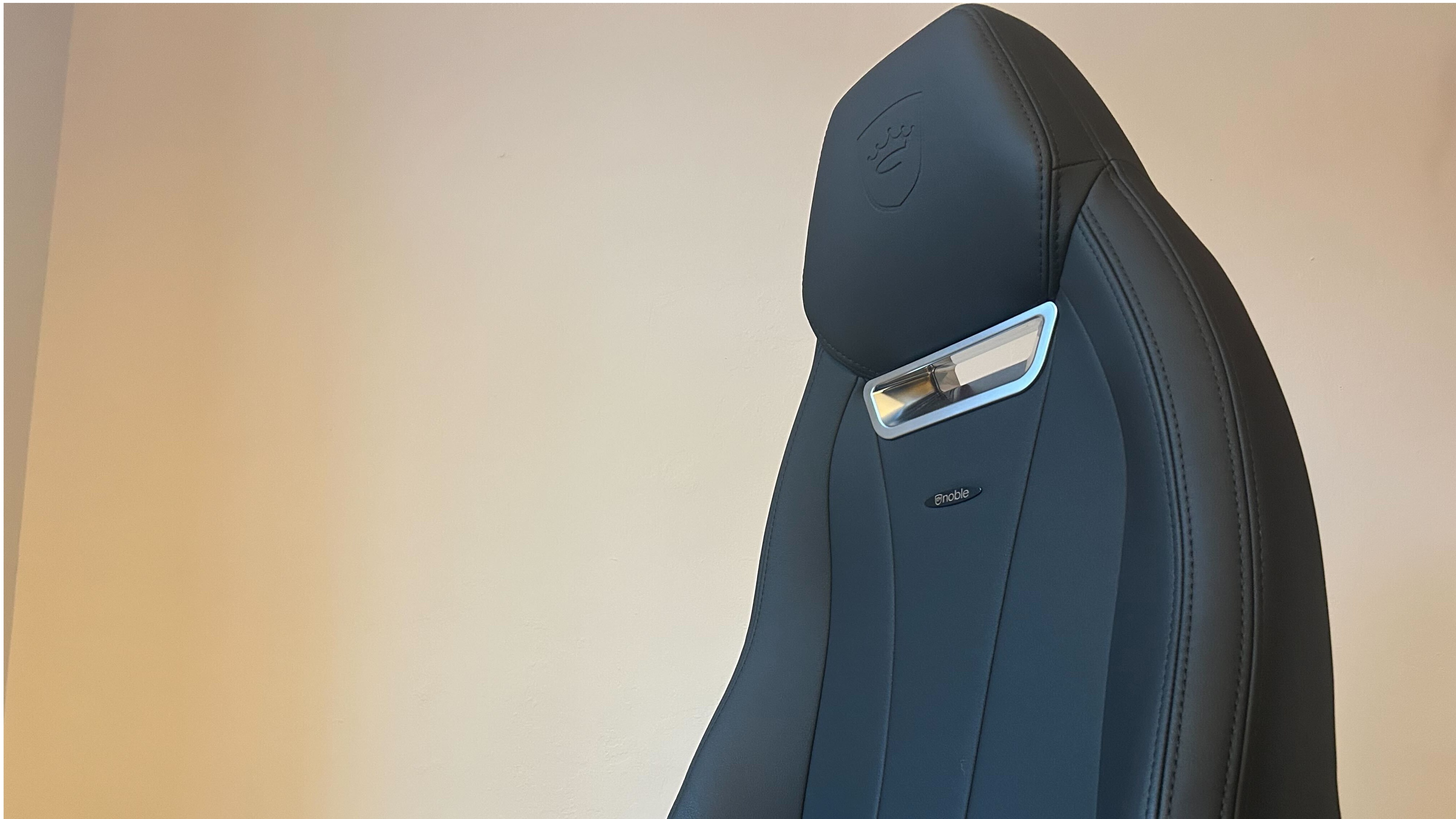 A Noblechairs Legend review image