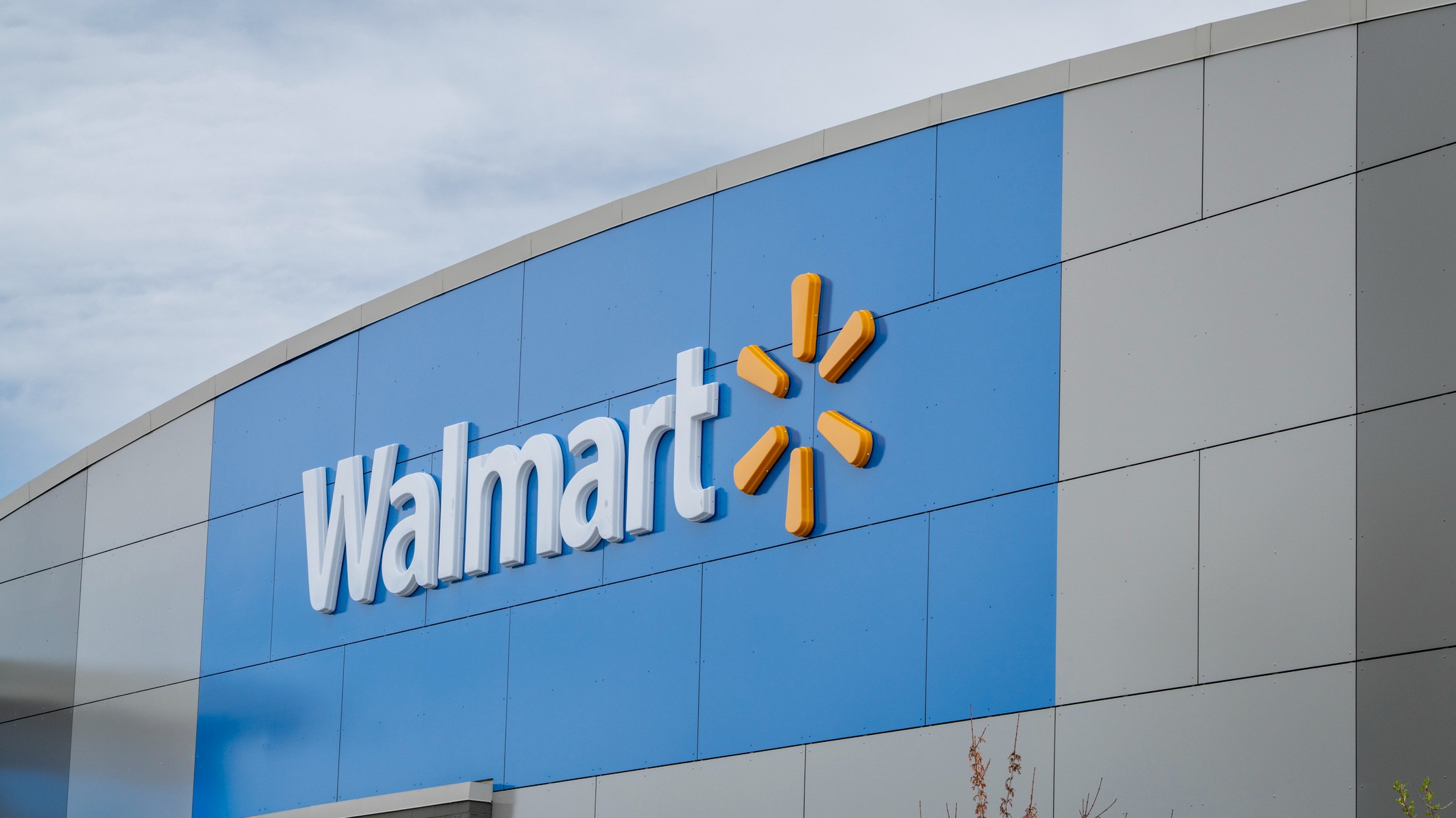 the front of a Walmart retail store