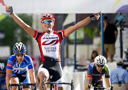 Demis Aleman (Jamis Sutter Home) finishes just ahead of Hilton Clarke (UnitedHealthcare)