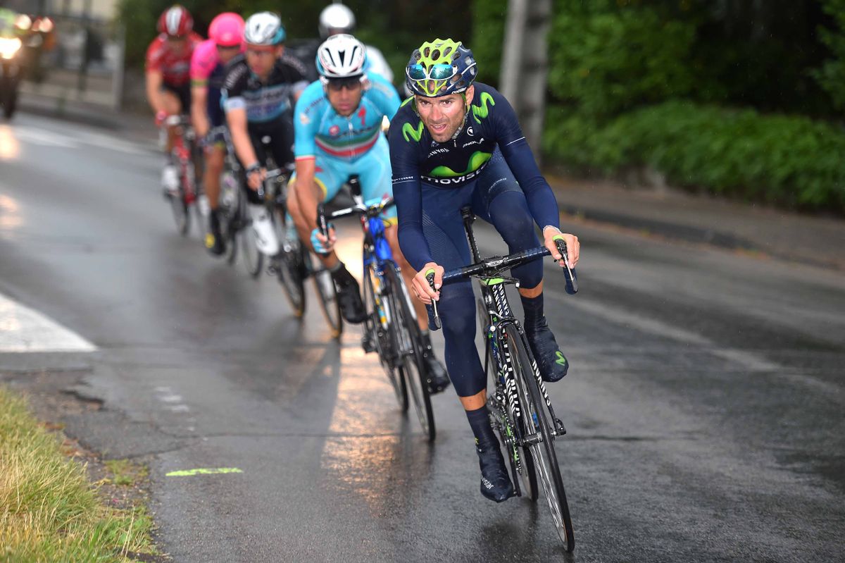 Alejandro Valverde ups the pace
