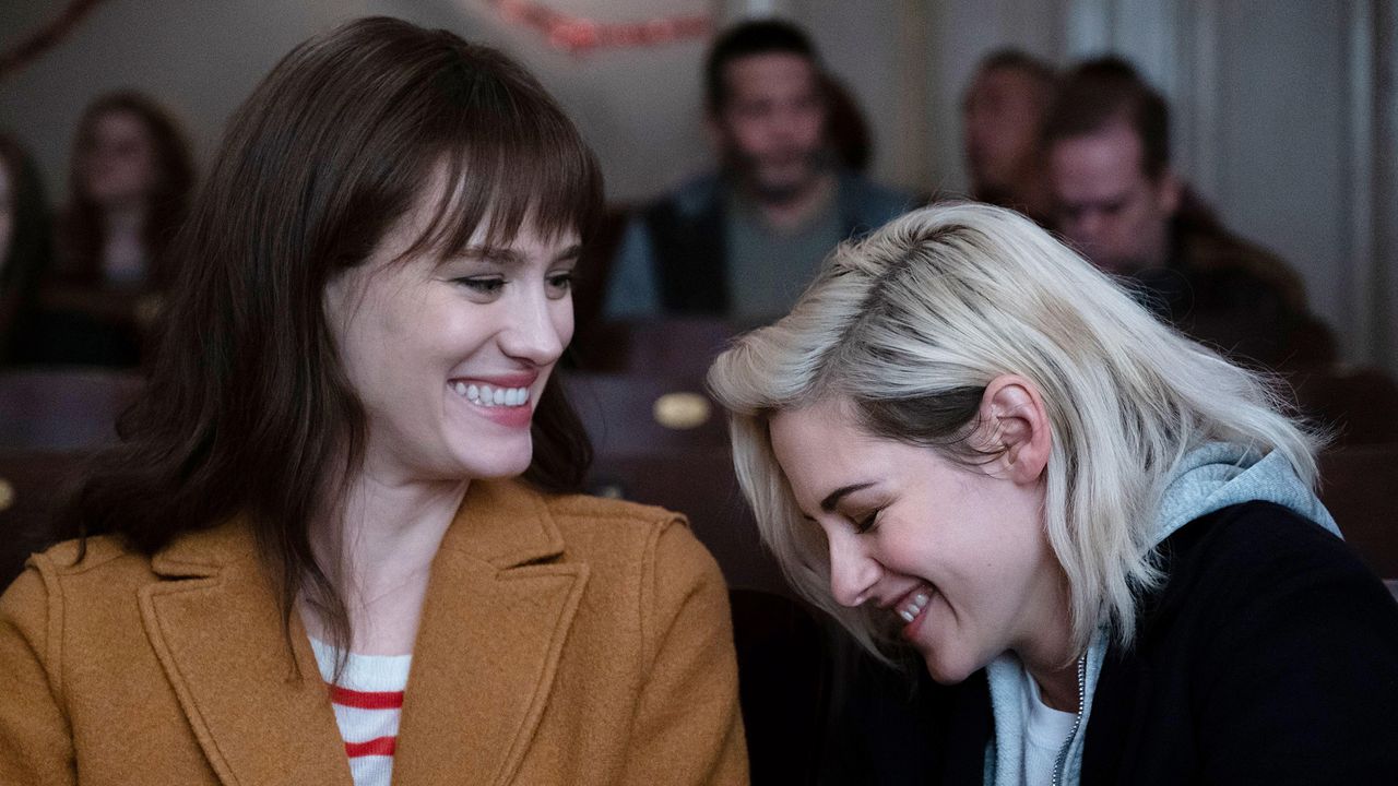 Kristen Stewart and Mackenzie Davis in Happiest Season