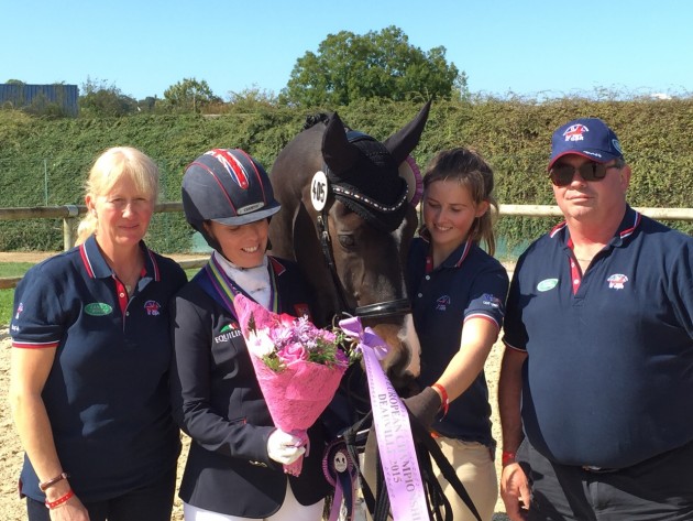 Sophie-Wells-team-e1443455635738.jpeg