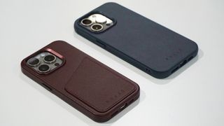 Mujjo iPhone 15 Pro Leather Wallet and Shield Case