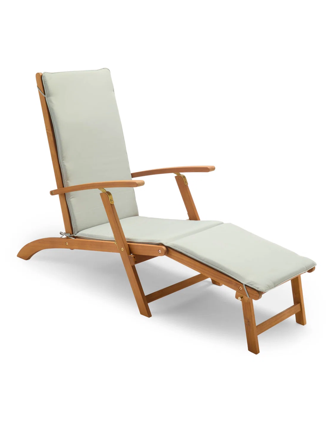 Wooden steamer chair with white cushioning