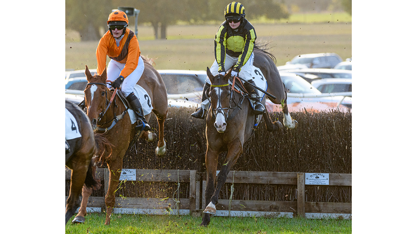 Lucy Burton an EARLSHILL Revesby Races, Sunday 7 November 2021 &amp;copy; 2021 Nico Morgan. All Rights Reserved