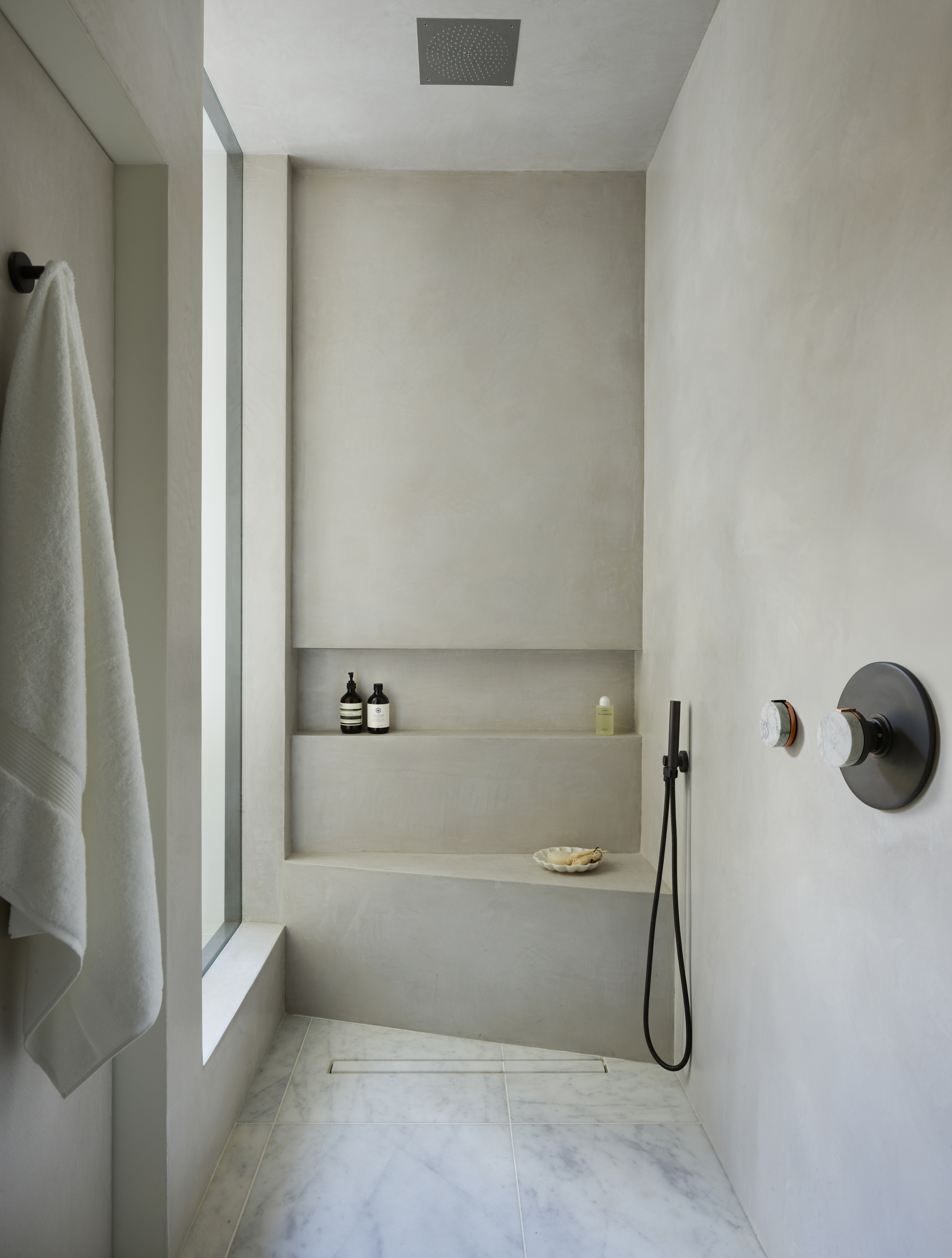 Tadelakt, a Moroccan plaster finish