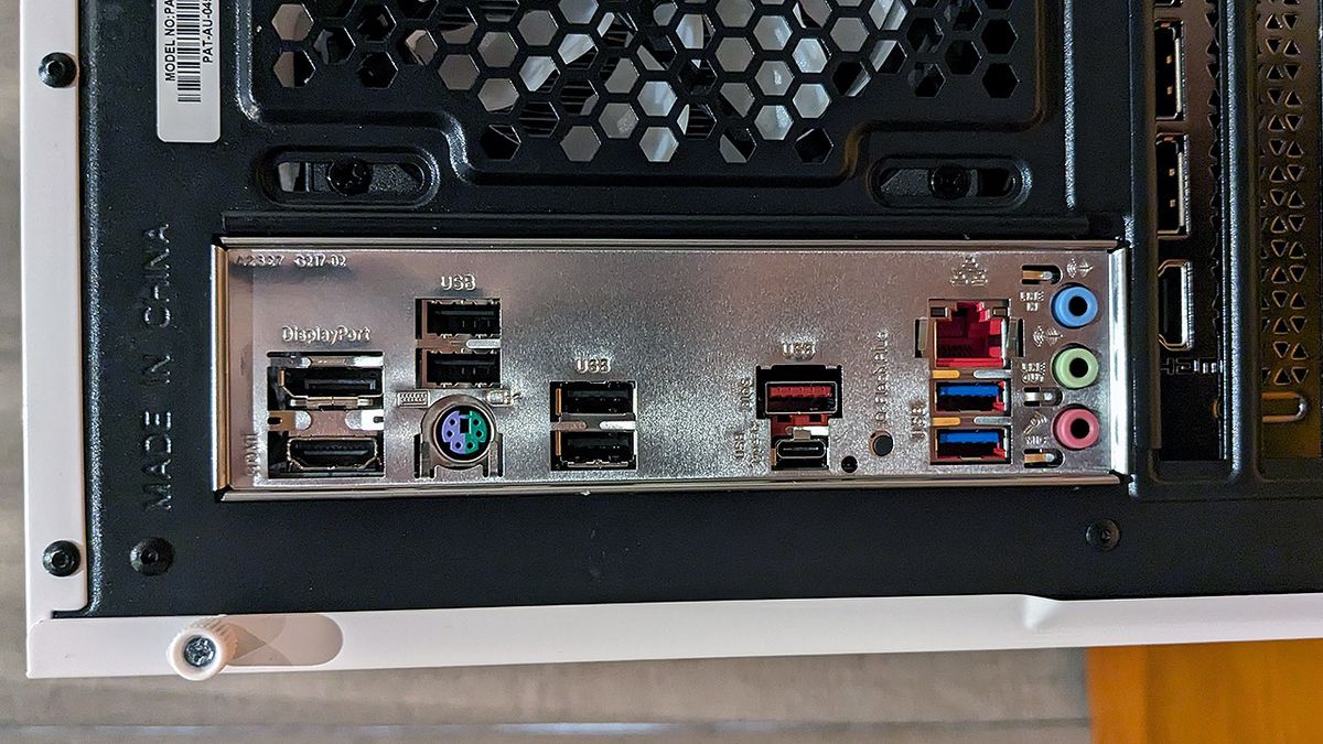 Allied Patriot-A gaming PC rear I/O