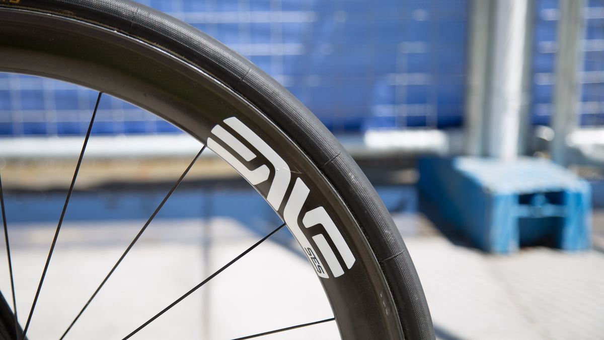 Morton opts for 10mm of spacers under his stem