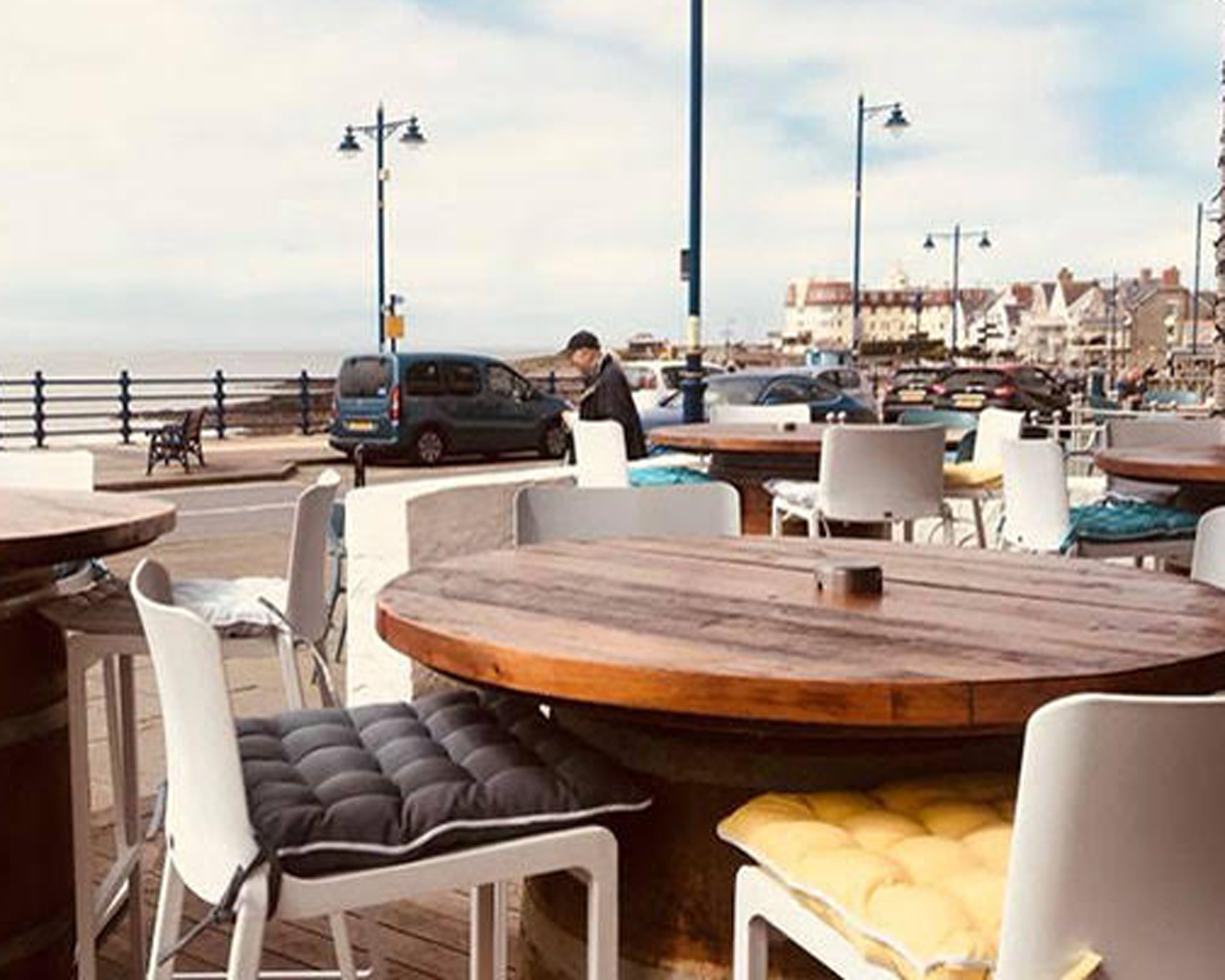 beer gardens open: Cosy Corner Lounge