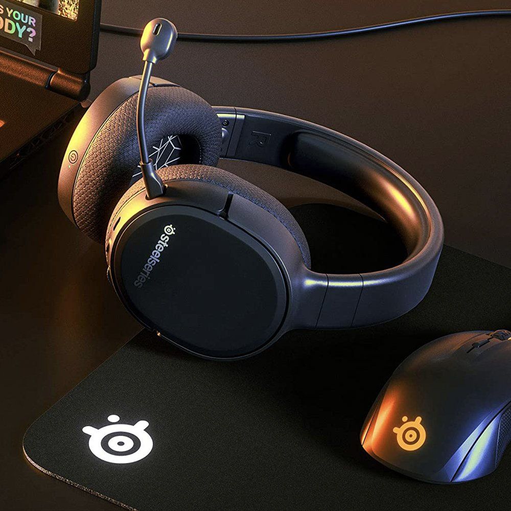 This SteelSeries all-in-one Glow Up bundle combines four pieces of