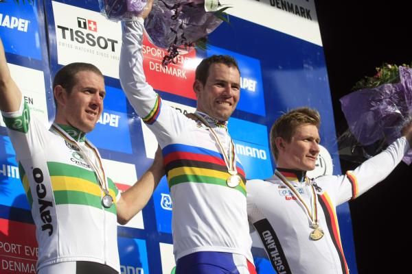 Mark Cavendish in the rainbow jersey