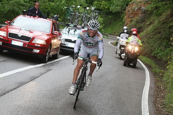 Di Luca distances his rivals.