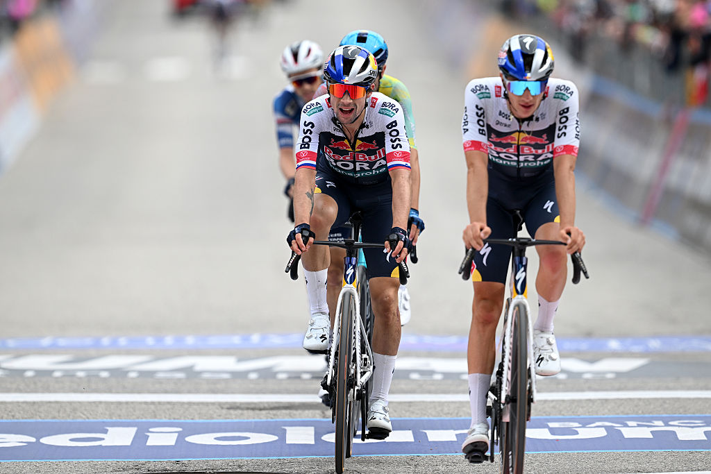 ASIAGO ITALY MAY 25 Primoz Roglic of Slovenia and Team Red Bull BORA hansgrohe crosses the finish line during the 108th Giro dItalia 2025 Stage 15 a 219km stage from Fiume Veneto to Asiago UCIWT on May 25 2025 in Asiago Italy Photo by Dario BelingheriGetty Images