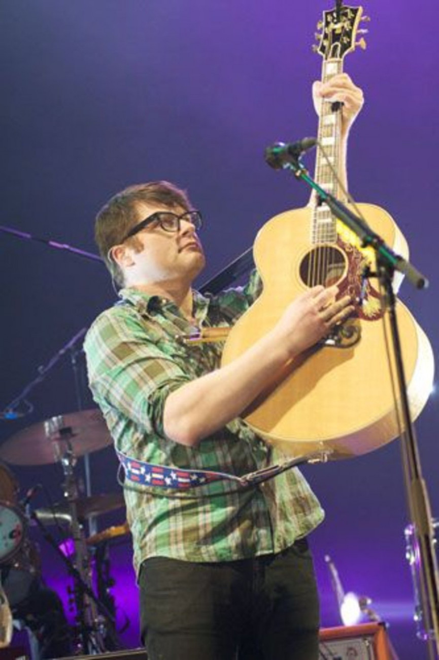 the-worst-rhyming-couplets-in-songs-26-1556678697-kJdb-column-width-inline