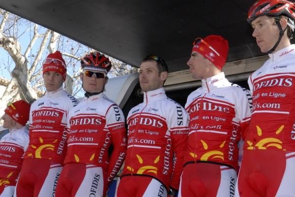 Cofidis Le Credit En Ligne riders on stage for team introduction.