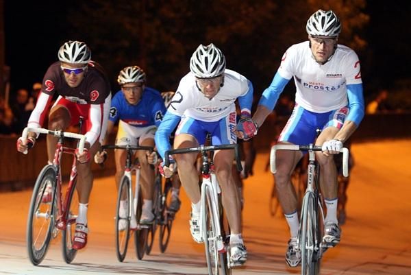Milan Kadlec and Alois Kankovsky exchange en route to second in the Madison