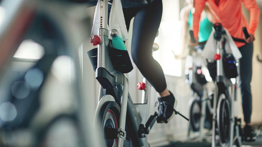 cycling-vs-walking-which-is-better-for-beginners-woman-home