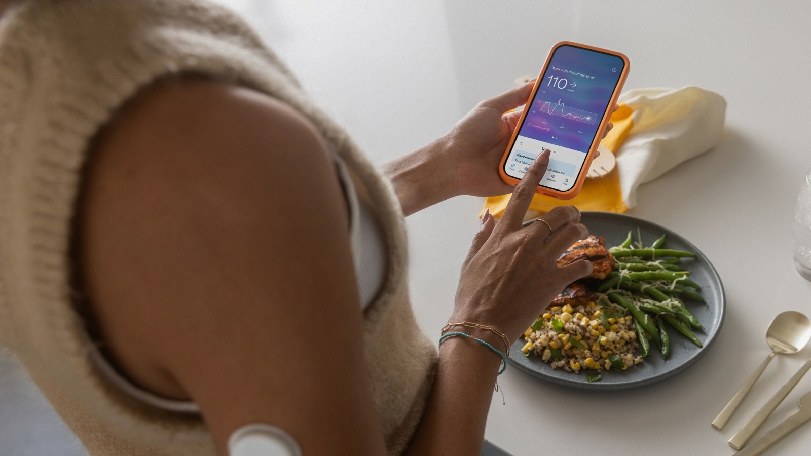 Ultrahuman introduces Lingo sensors with Abbott for continuous glucose monitoring to help users manage their metabolic health more seriously.