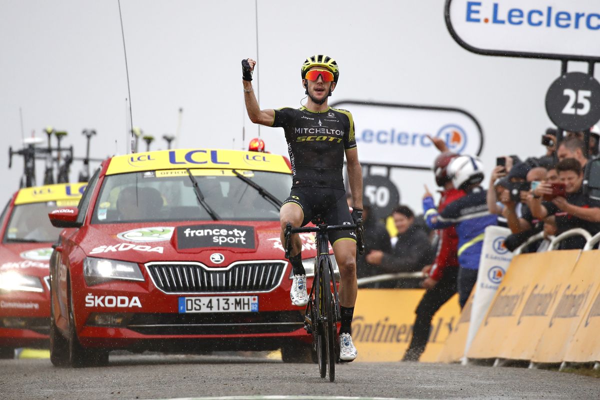 Simon Yates savours victory at Prat d'Albis