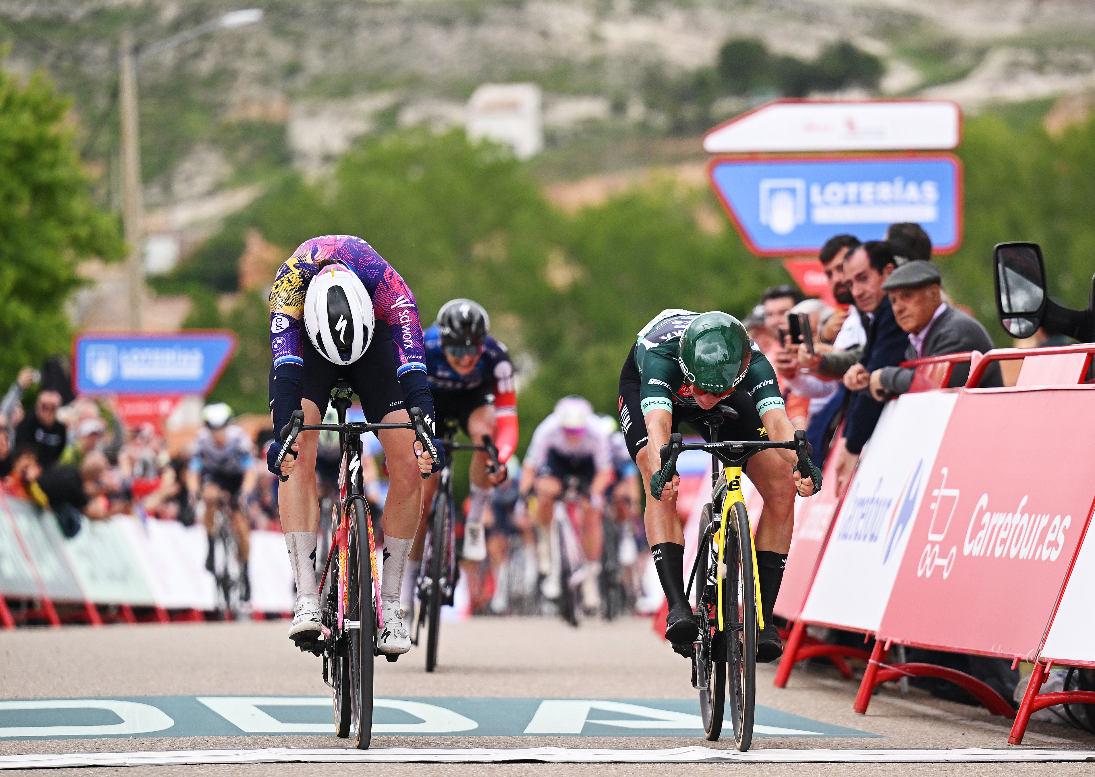 Marianne Vos sprints to victory on stage six of La Vuelta Femenina