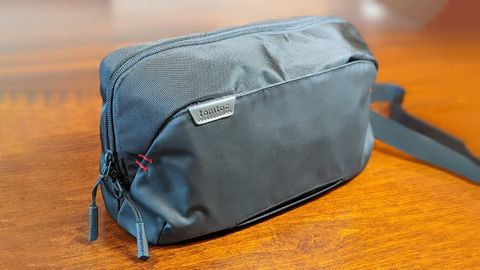 Tomtoc G Sling Bag Nintendo Switch Closed